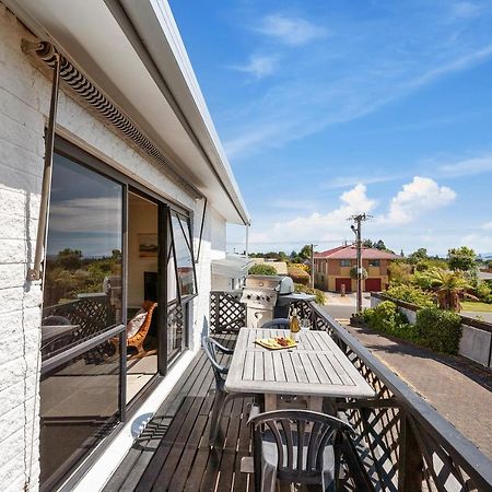 Lake Vista At Two Mile Bay- Taupo Central Home Exteriör bild